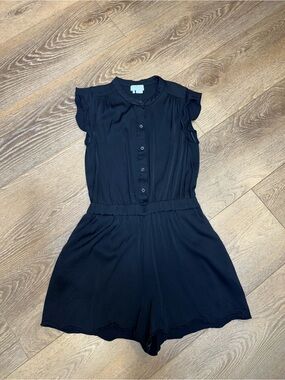 Black Ruffle Sleeve Button Front Romper wide leg 100% viscose sz 6 | minimalist